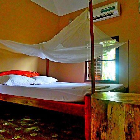 The Plantation Hostel Kampot Exterior foto
