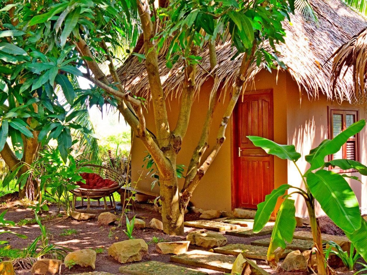 The Plantation Hostel Kampot Exterior foto