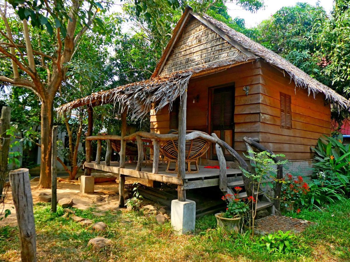 The Plantation Hostel Kampot Exterior foto