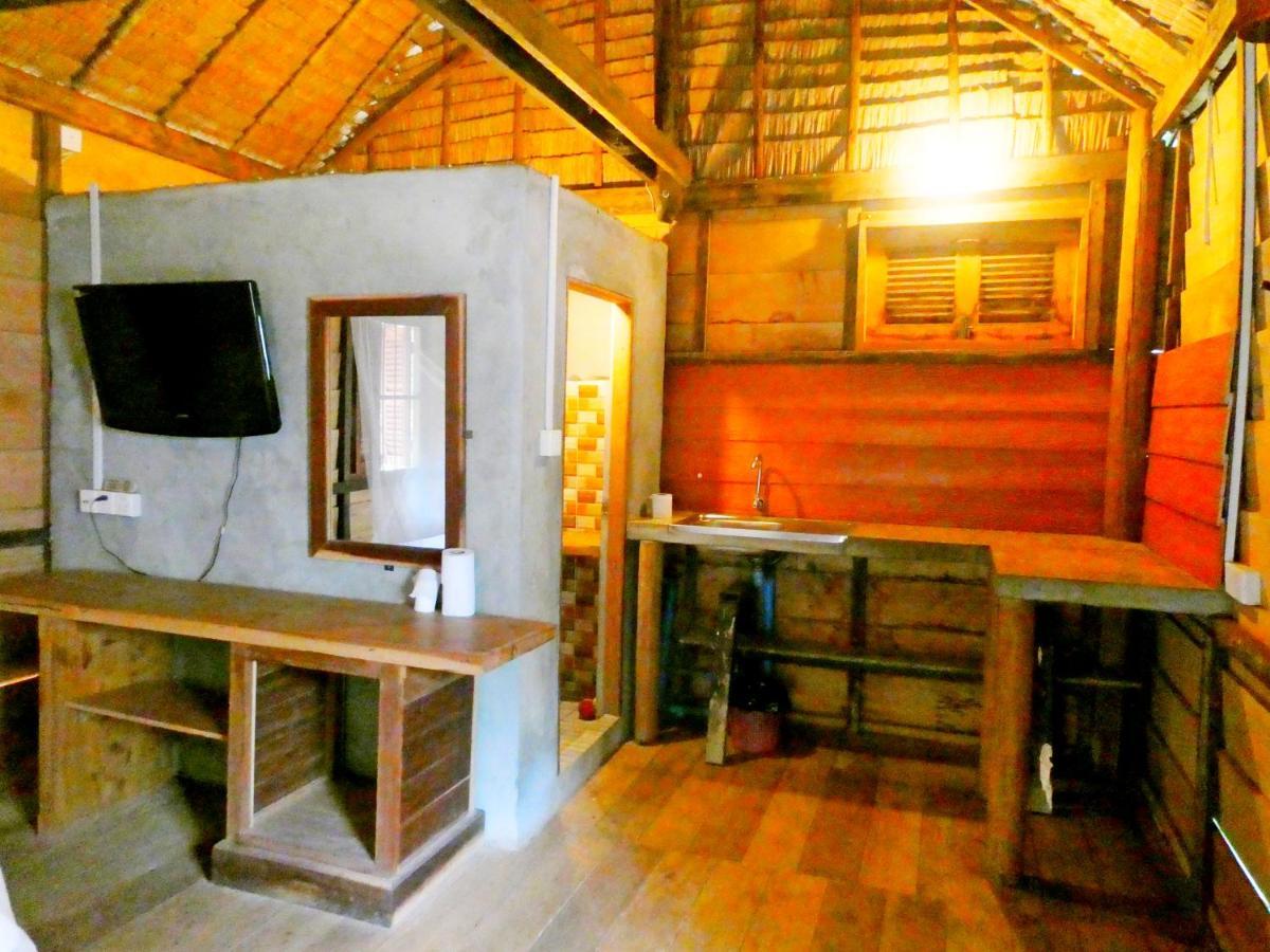 The Plantation Hostel Kampot Exterior foto