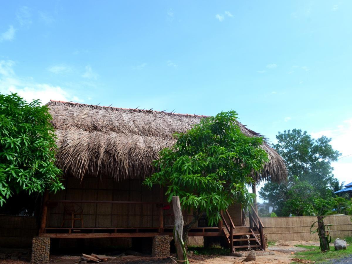 The Plantation Hostel Kampot Exterior foto