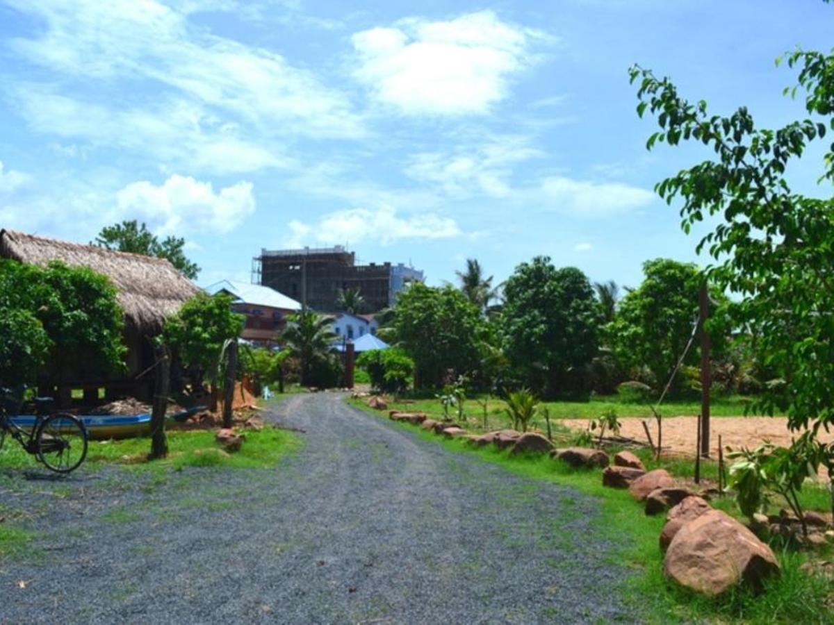 The Plantation Hostel Kampot Exterior foto