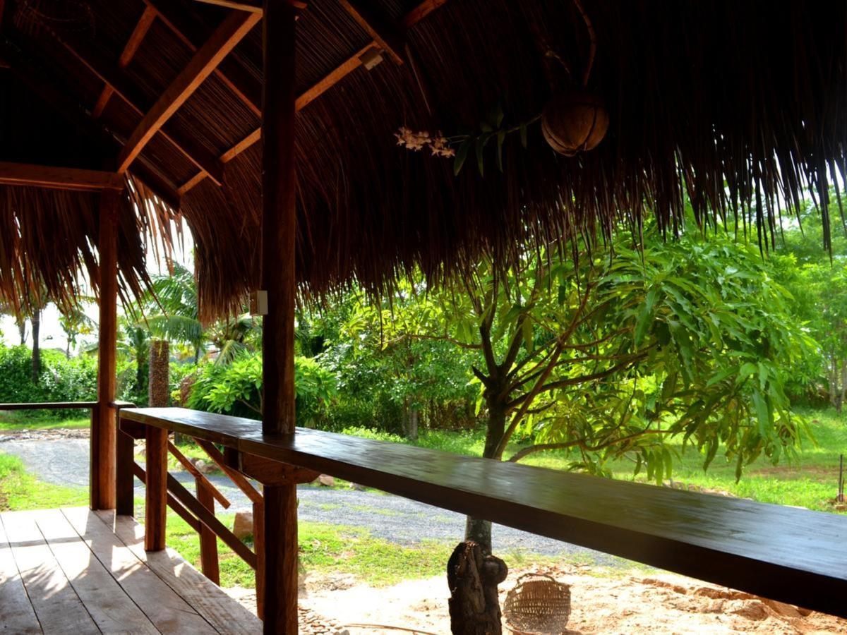 The Plantation Hostel Kampot Exterior foto