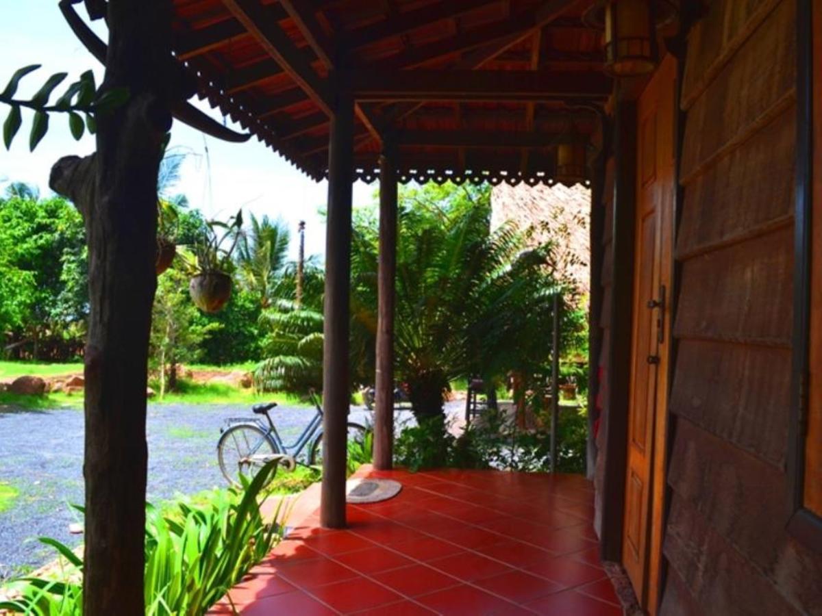 The Plantation Hostel Kampot Exterior foto