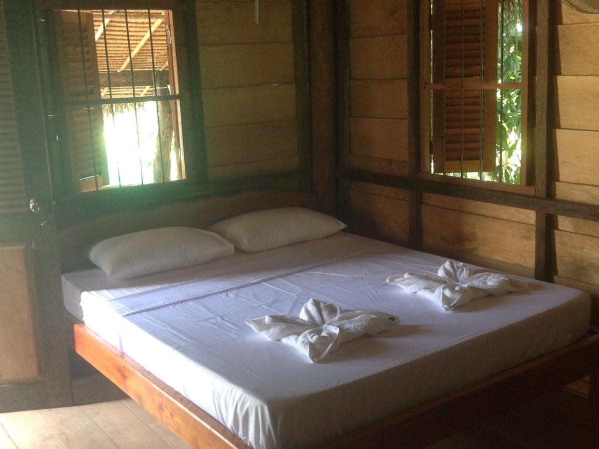 The Plantation Hostel Kampot Exterior foto