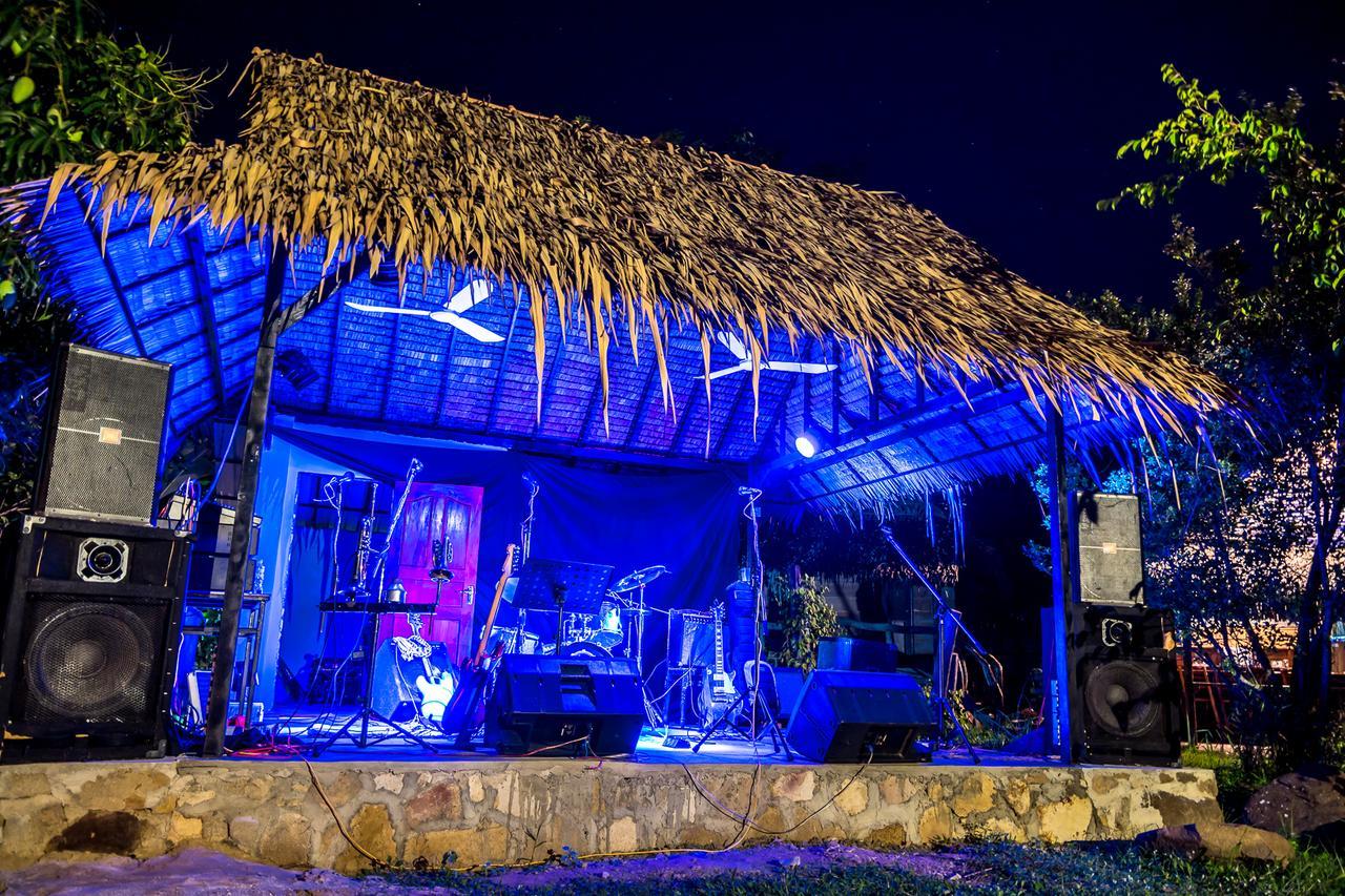 The Plantation Hostel Kampot Exterior foto
