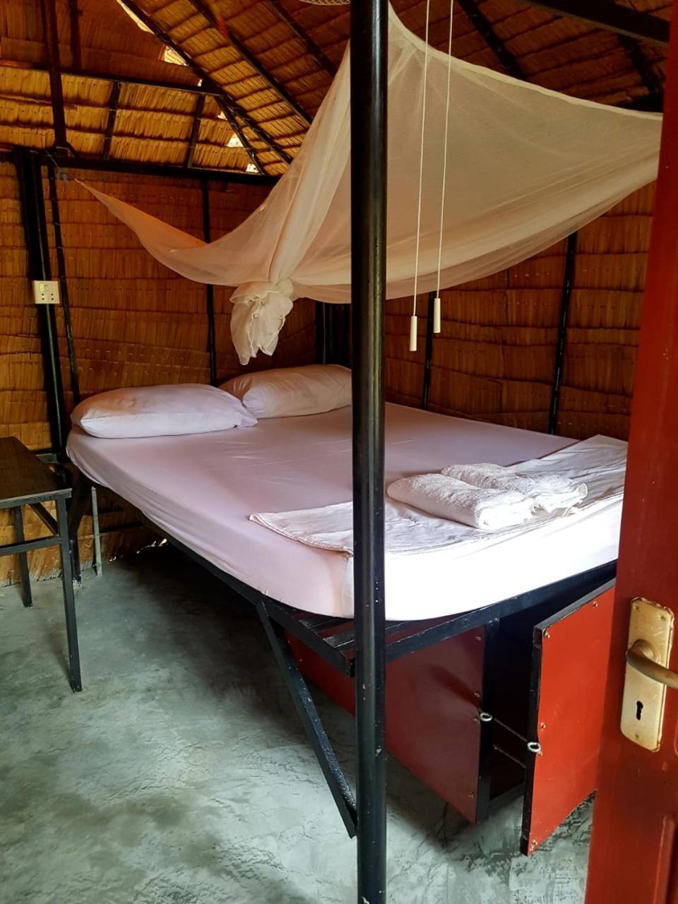 The Plantation Hostel Kampot Exterior foto