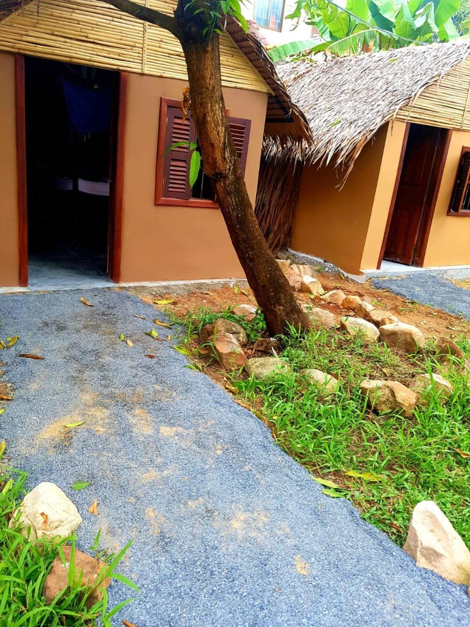 The Plantation Hostel Kampot Exterior foto