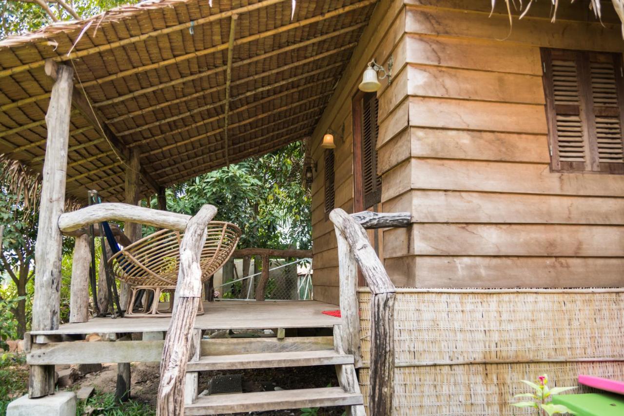 The Plantation Hostel Kampot Exterior foto