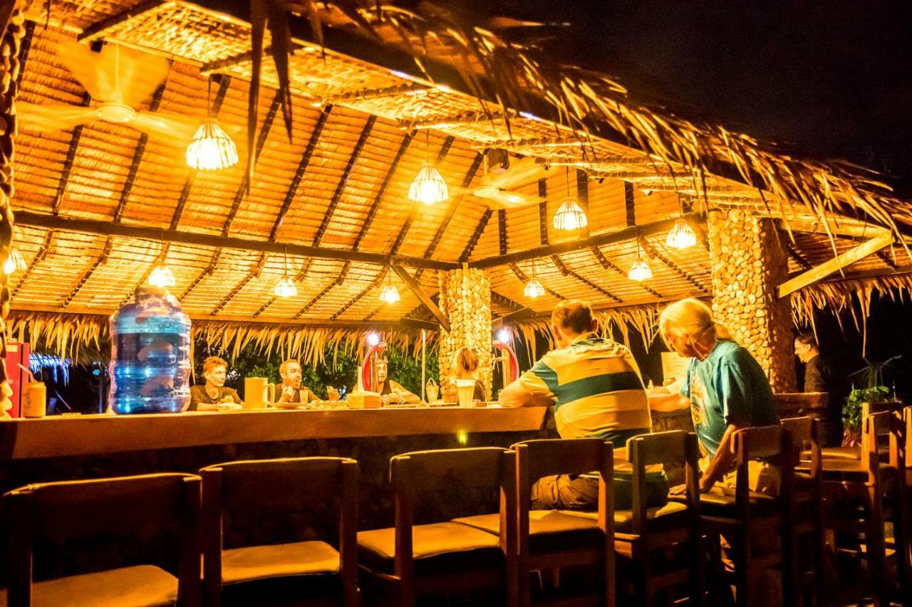 The Plantation Hostel Kampot Exterior foto